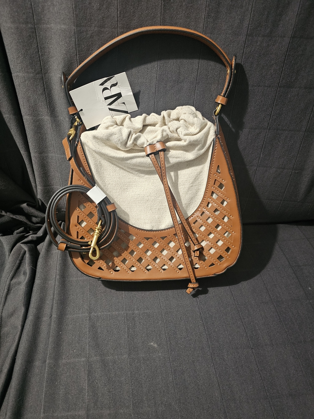 Zara Tan Woven Shoulder Bag with Cream Drawstring Pouch - Picture 2 of 2